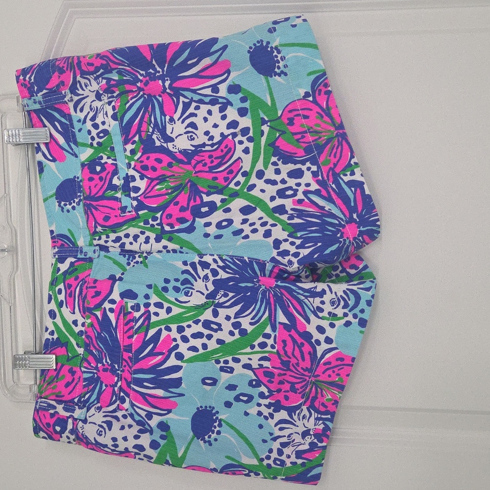 🌺Lilly Pulitzer Beautiful, Tropical Themed Callahan Shorts In Great Condition🌺 - Picture 5 of 15